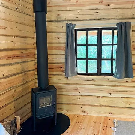 Authentic Log In Forest Near Ejstrupholm 度假居